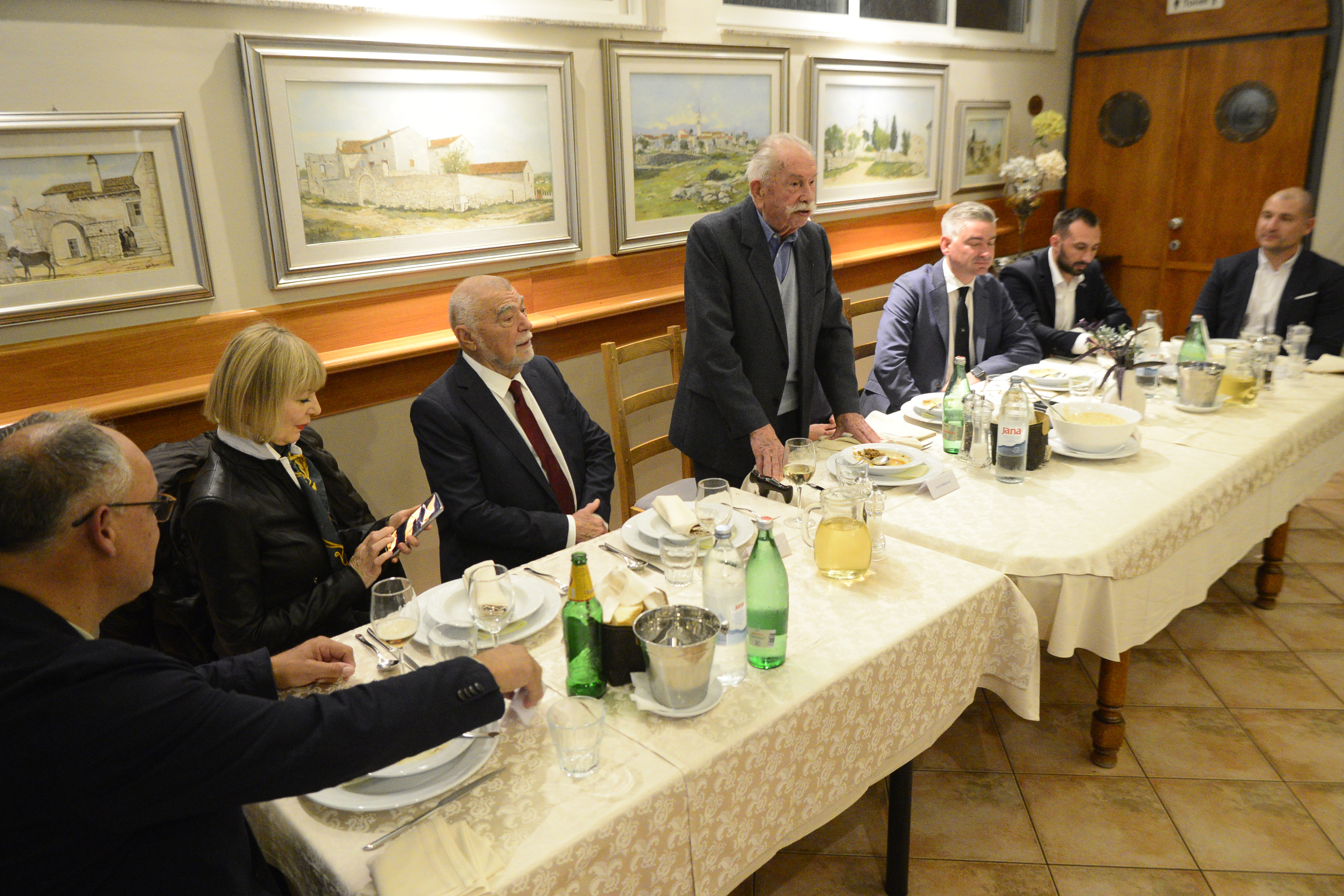 Proslavljen 102. rođendan najstarijeg Premanturca ČESTITALI MU MESIĆ, MILANOVIĆ, MILETIĆ...
